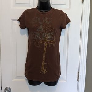 Brown hug a tree t-shirt L